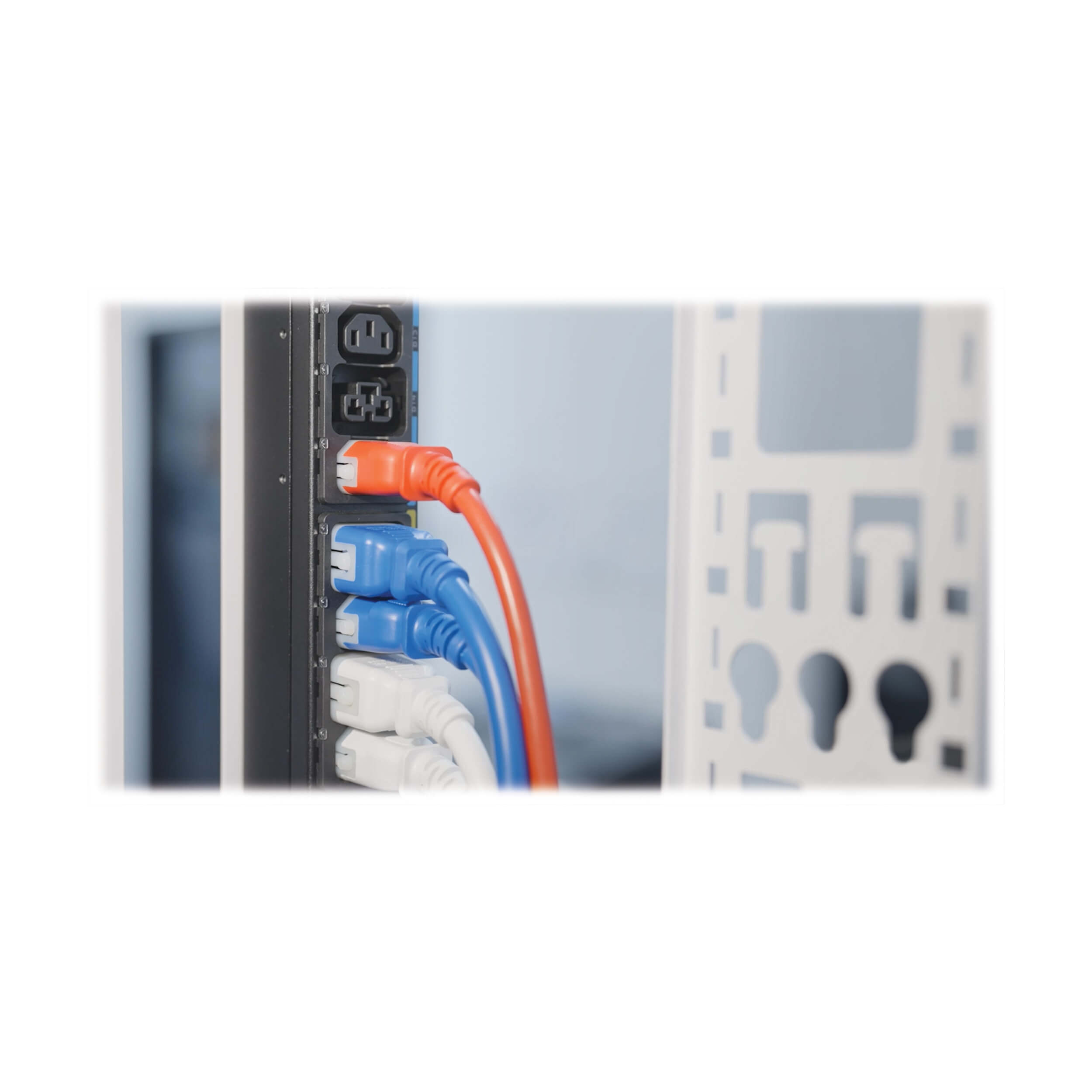 3-Phase Metered Rack PDU, 240V, 415V, 42 Outlets, 32A, 17300W, 0U | Eaton