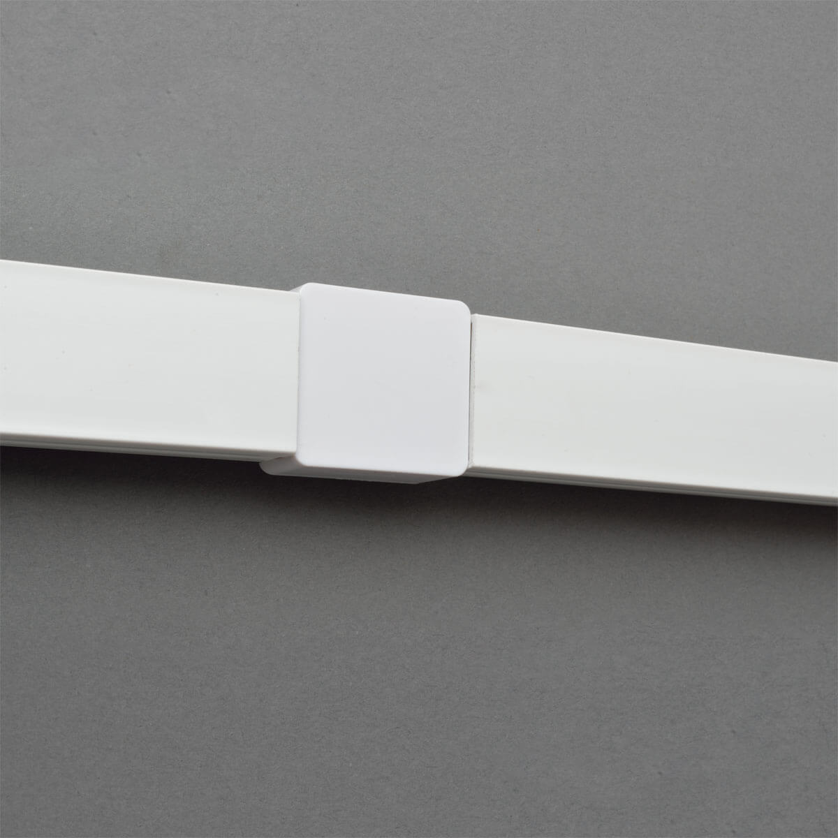 Raceway Straight Connector, 20 Pk, White Eaton